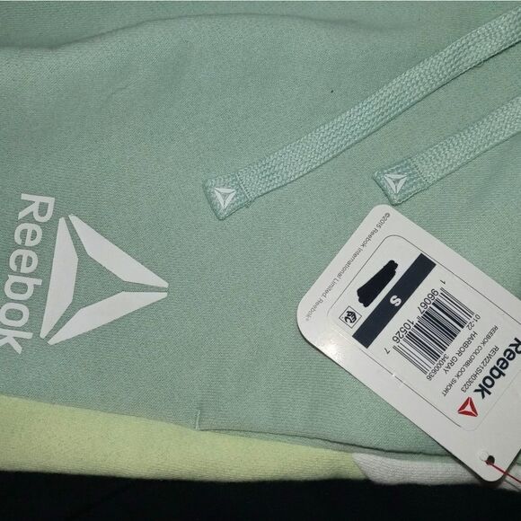 Reebok shorts 🩳 - Picture 8 of 9